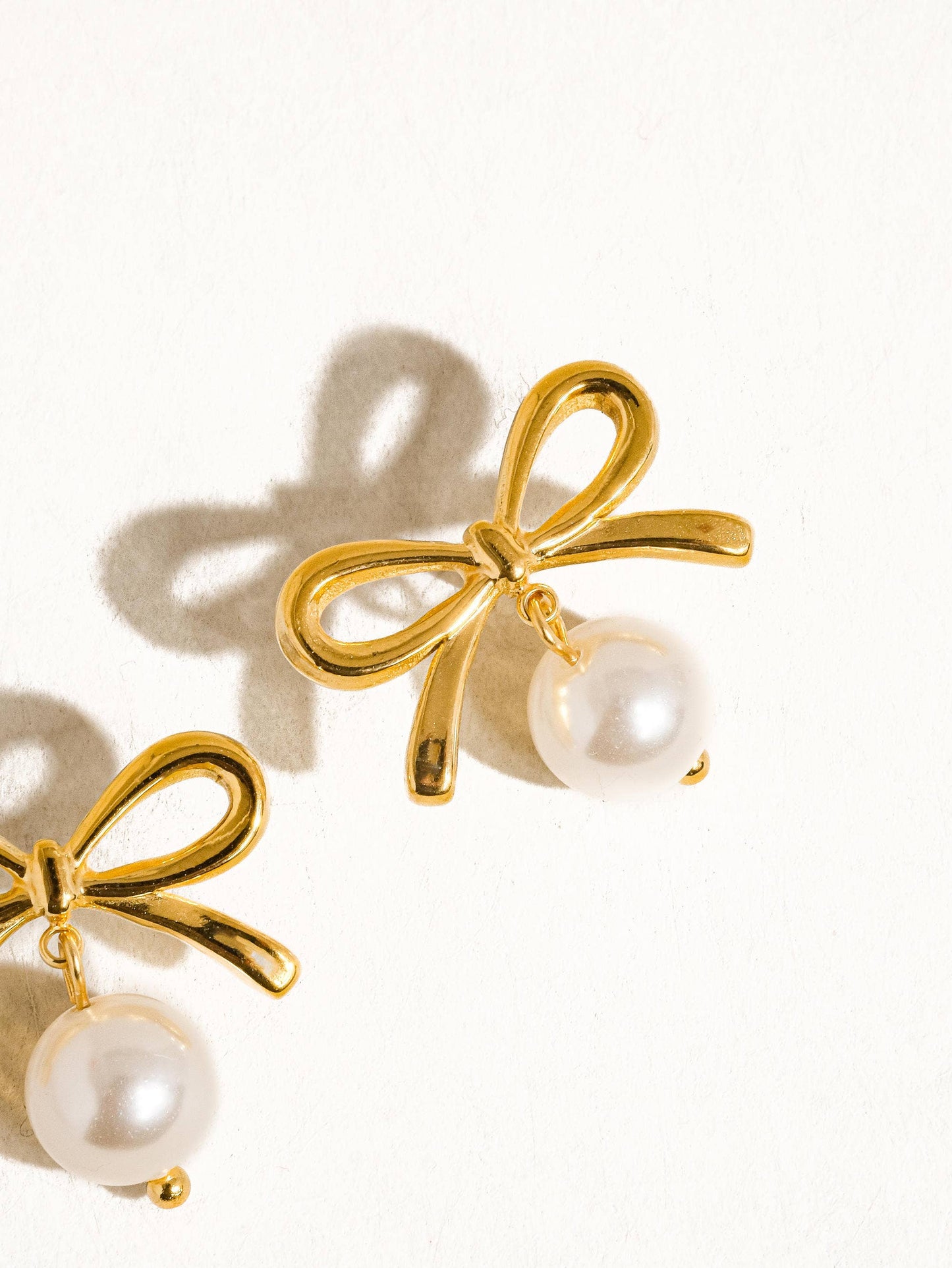 Stevie Pearl Bow Earrings
