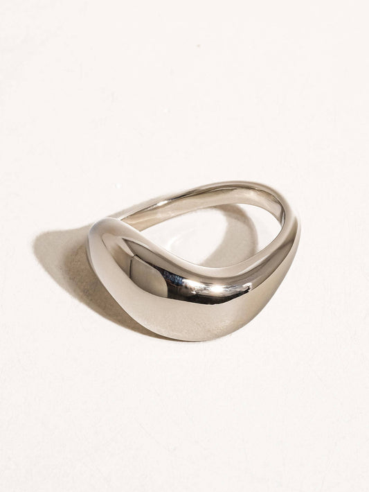 Nadia Wavy Ring
