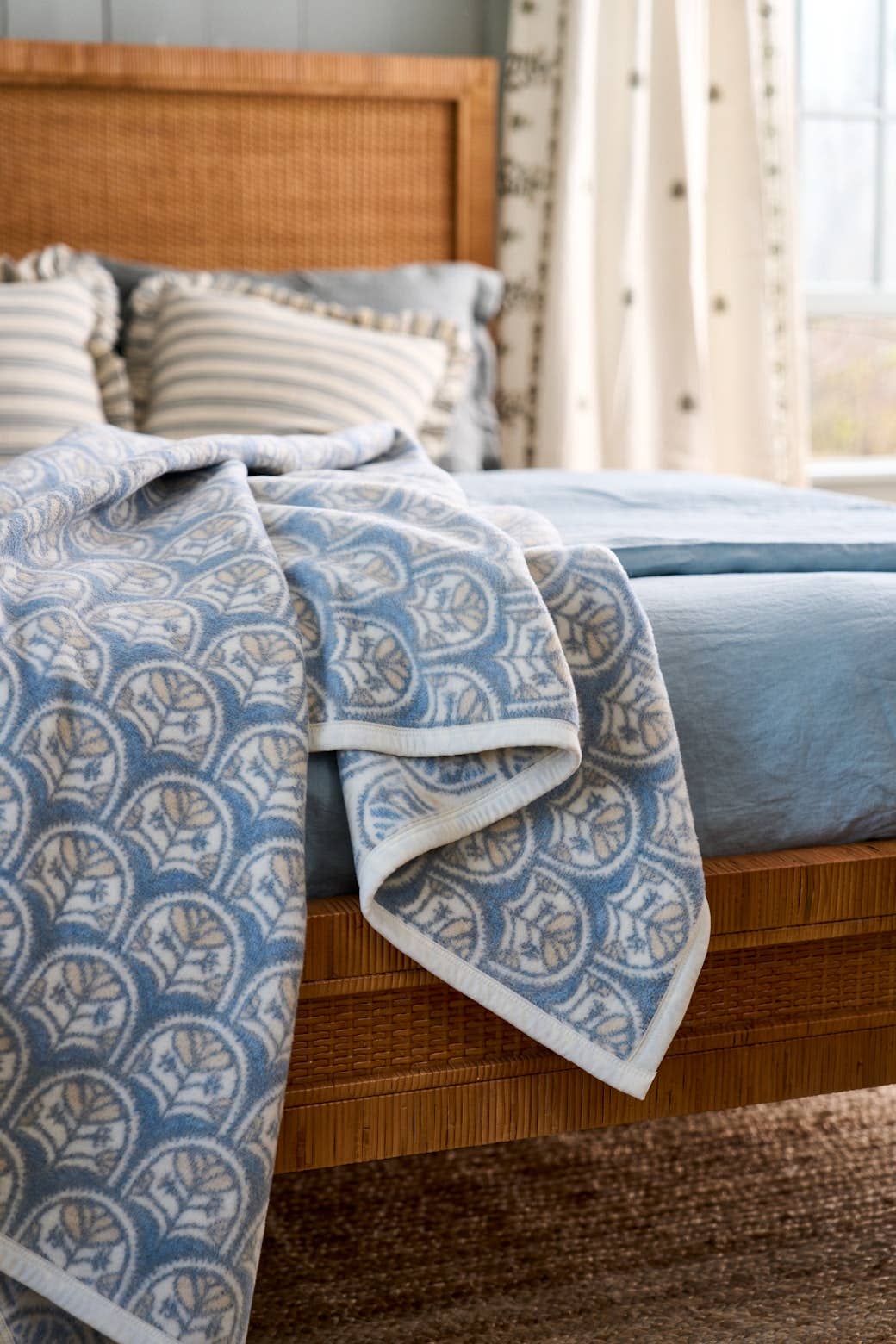 Cottage Scallop ChappyWrap Blanket