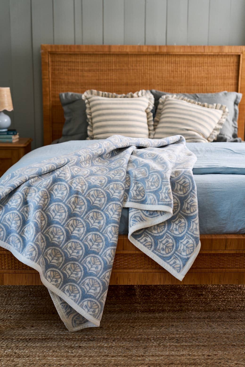 Cottage Scallop ChappyWrap Blanket