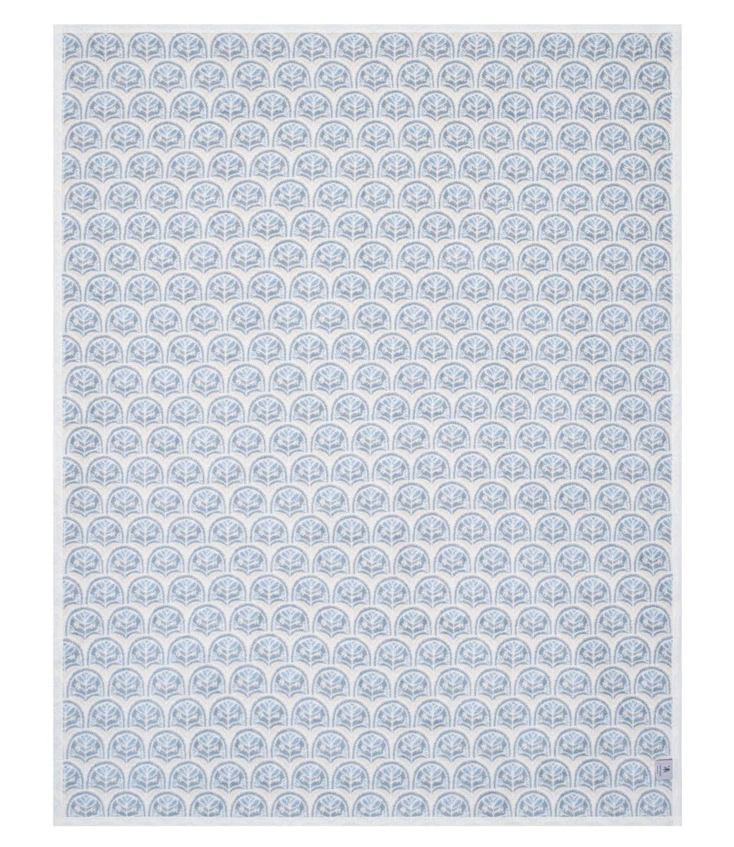 Cottage Scallop ChappyWrap Blanket