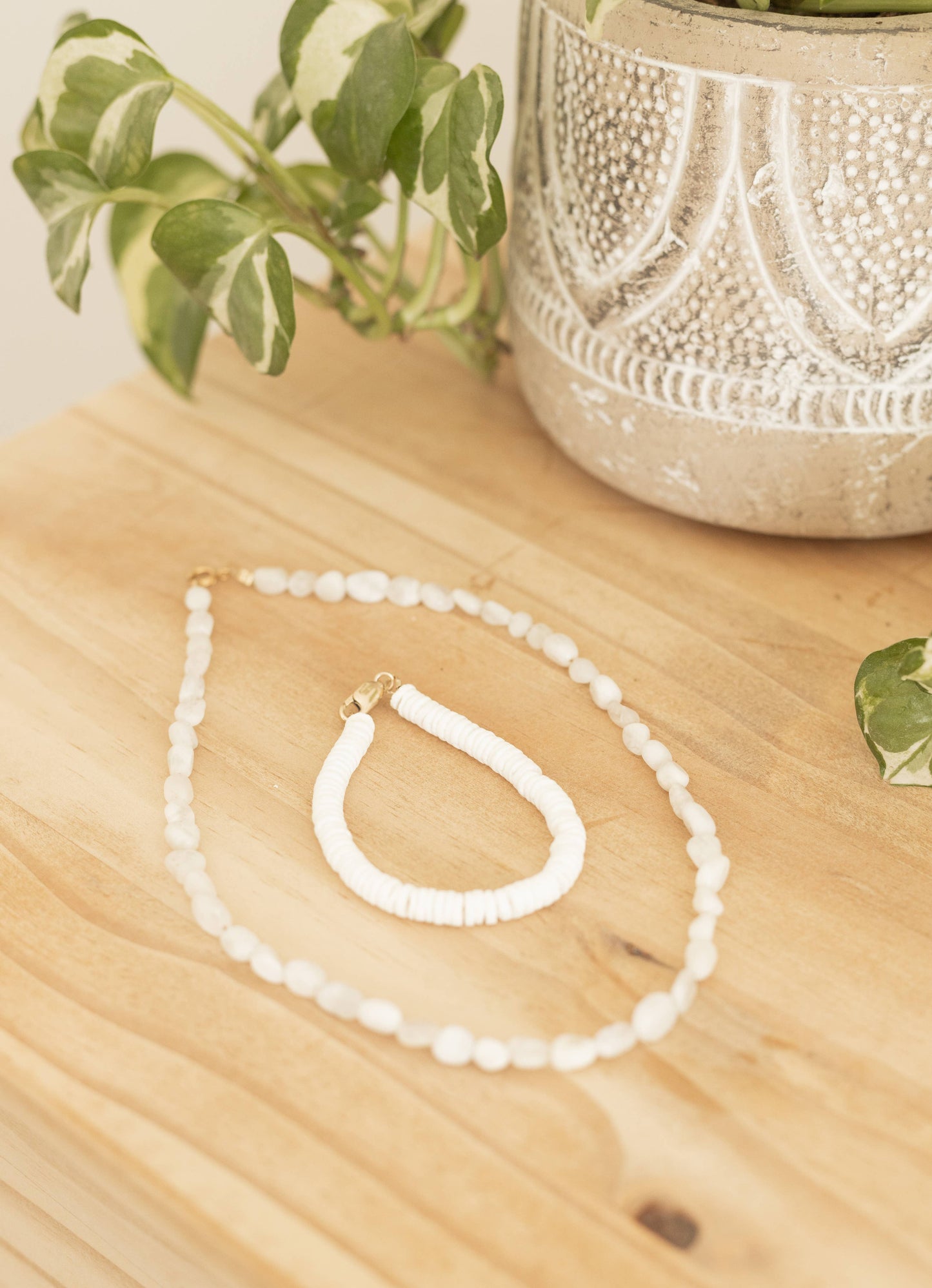 Salty - White Pebble Beaded Necklace