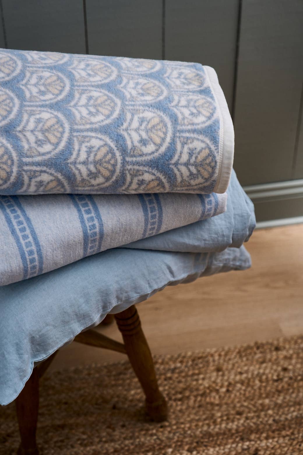 Cottage Scallop ChappyWrap Blanket
