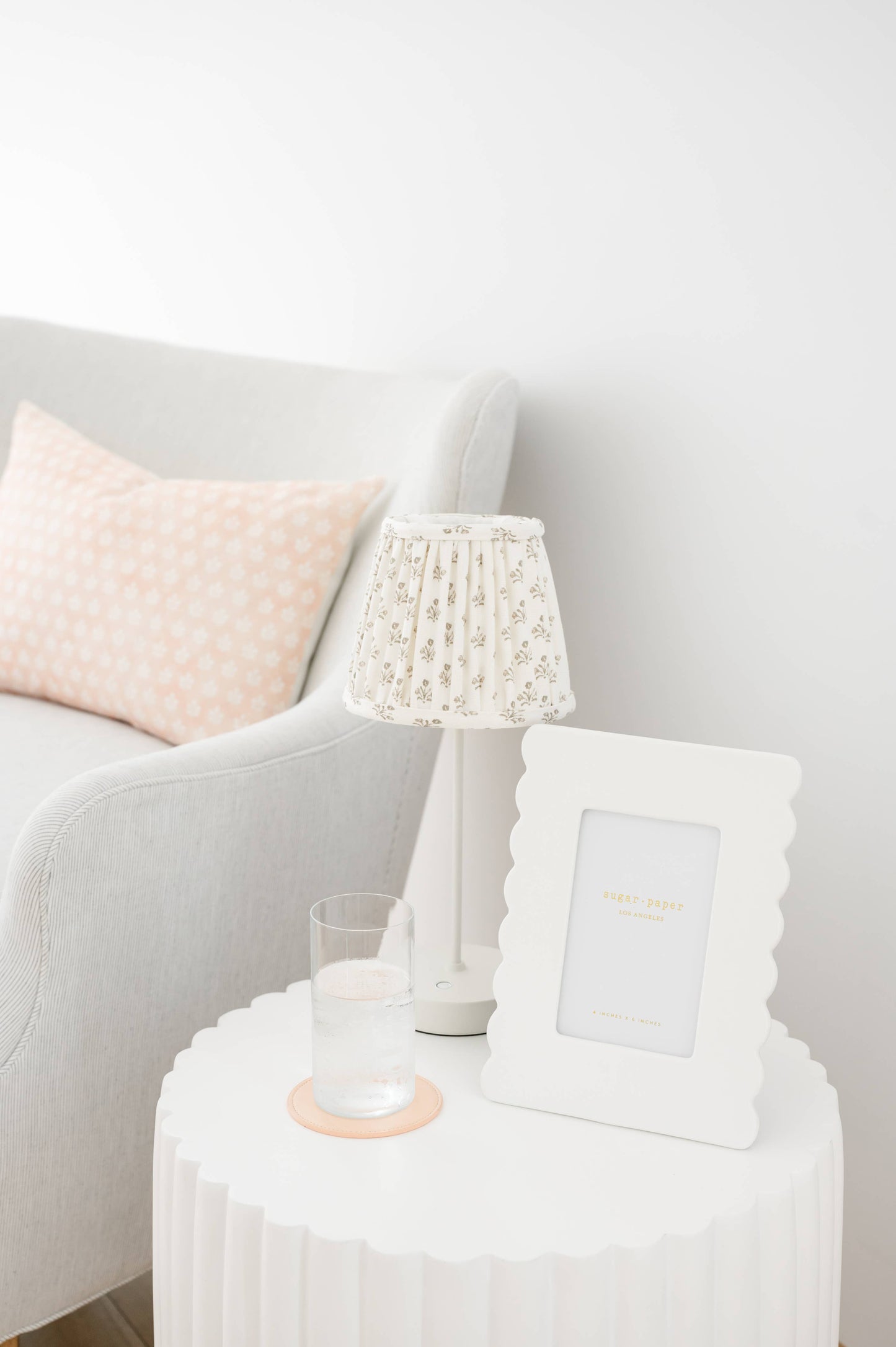 White Scallop Ceramic Picture Frame